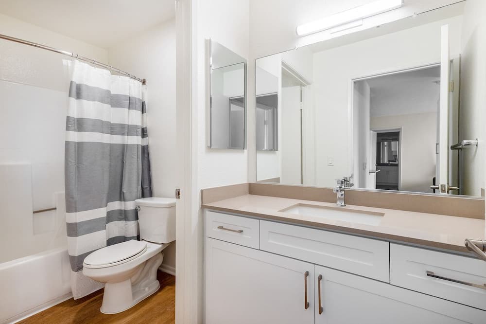 Photo of Bathroom in Los Feliz