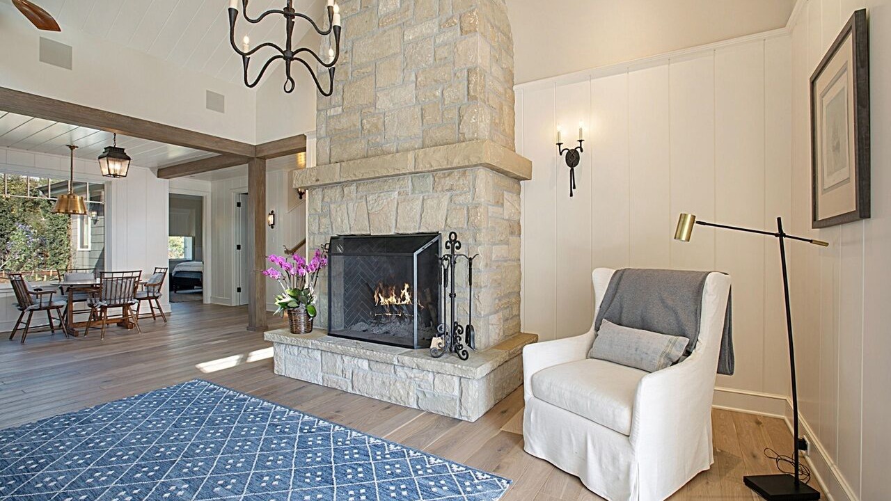 Photo of Livingroom in West Mesa