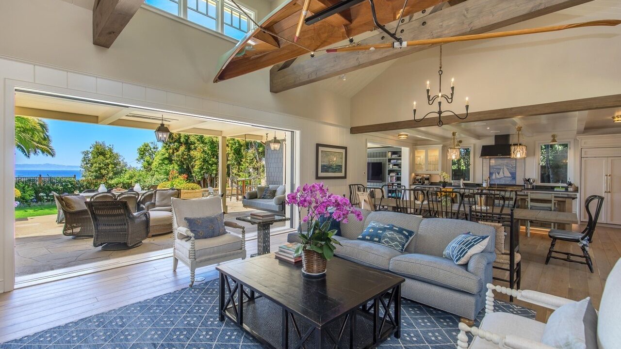 Photo of Livingroom in West Mesa