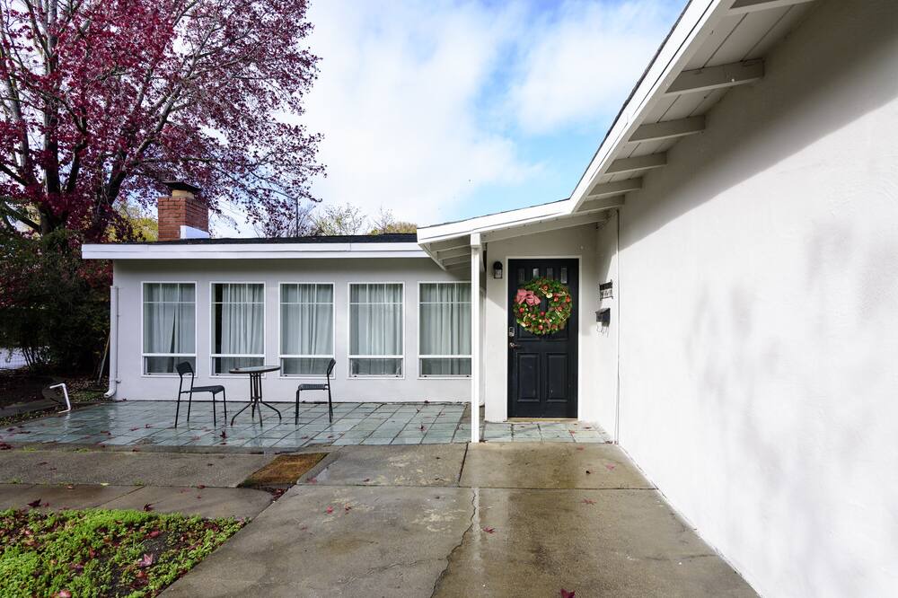 Photo of Outdoor in Rex Manor