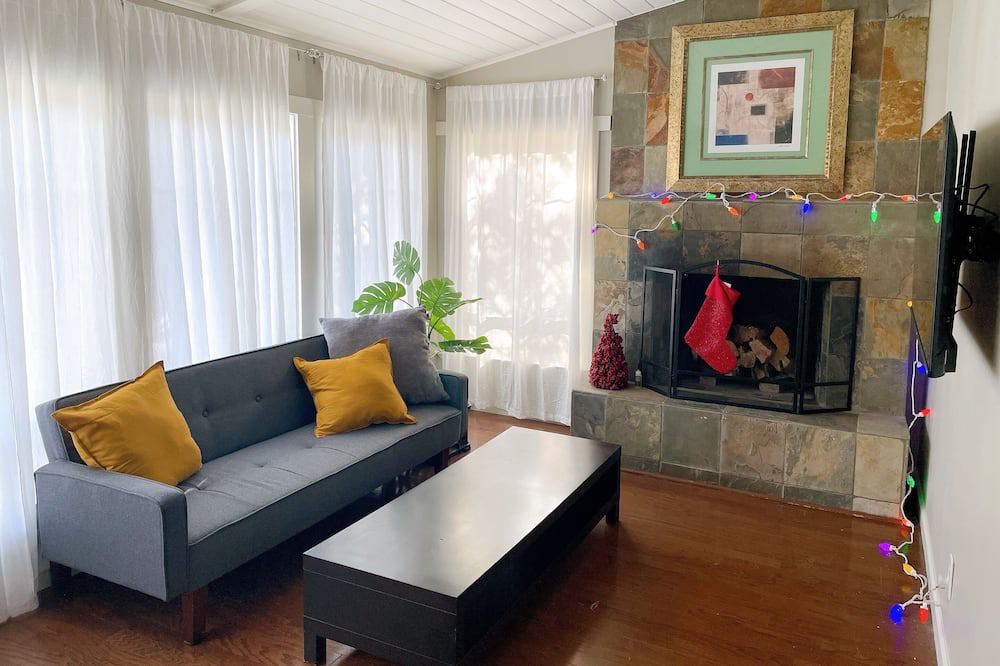 Photo of Livingroom in Rex Manor