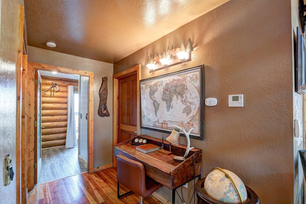 Photo of Bedroom in Shasta Lake