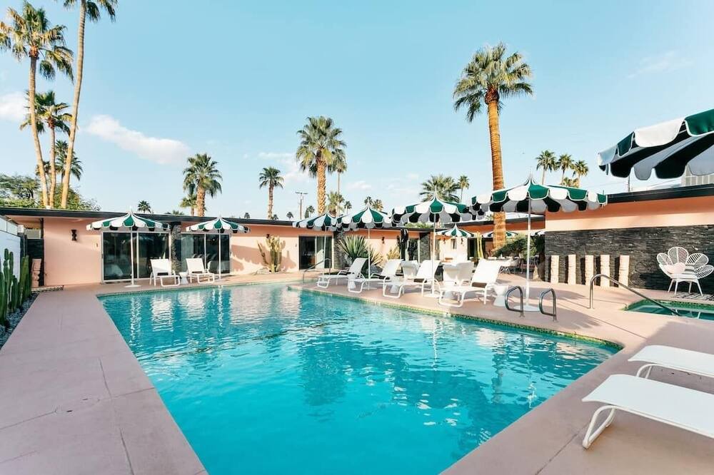 Photo of Outdoor in Warm Sands
