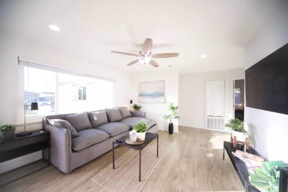 Photo of Bedroom in Clairemont Mesa