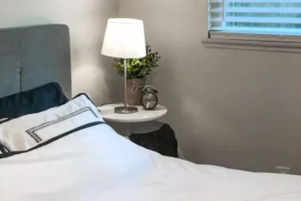 Photo of Bedroom in Clairemont Mesa
