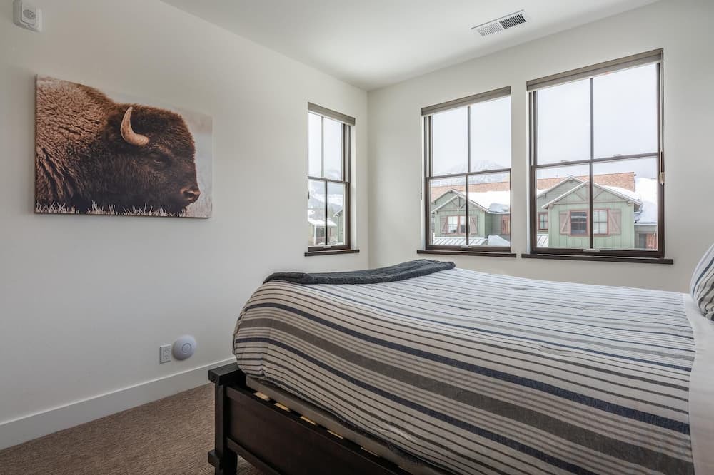Photo of Bedroom in Mammoth Lakes
