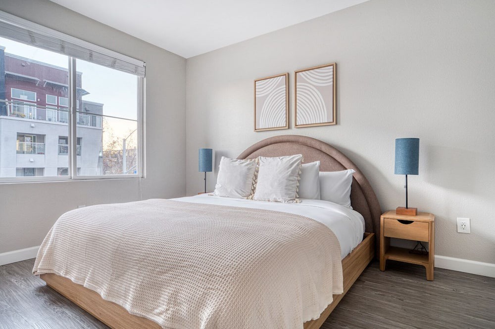 Photo of Bedroom in Emeryville