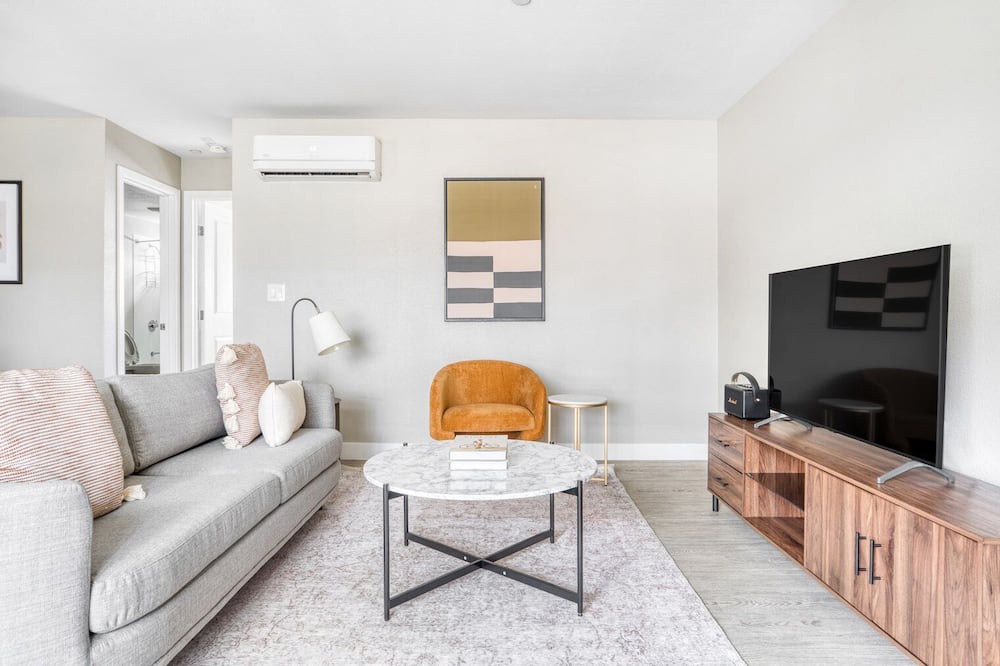Photo of Livingroom in Campbell