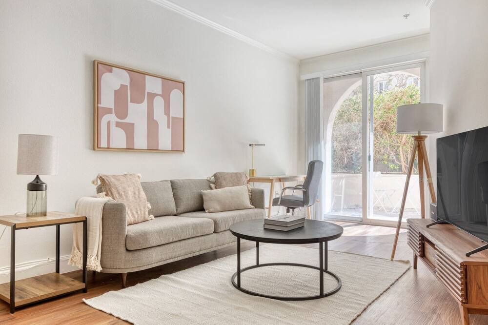 Photo of Livingroom in Playa Vista