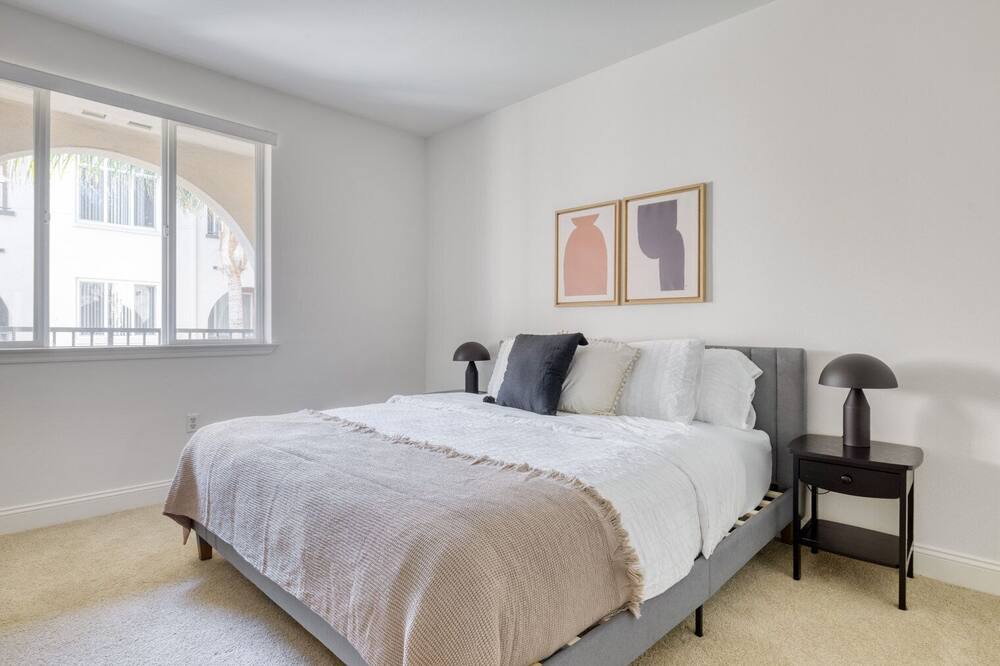 Photo of Bedroom in Playa Vista