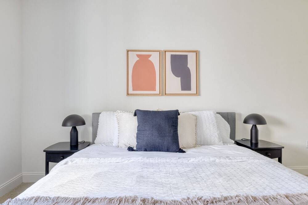 Photo of Bedroom in Playa Vista
