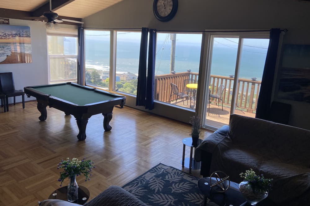 Photo of Livingroom in Westlake
