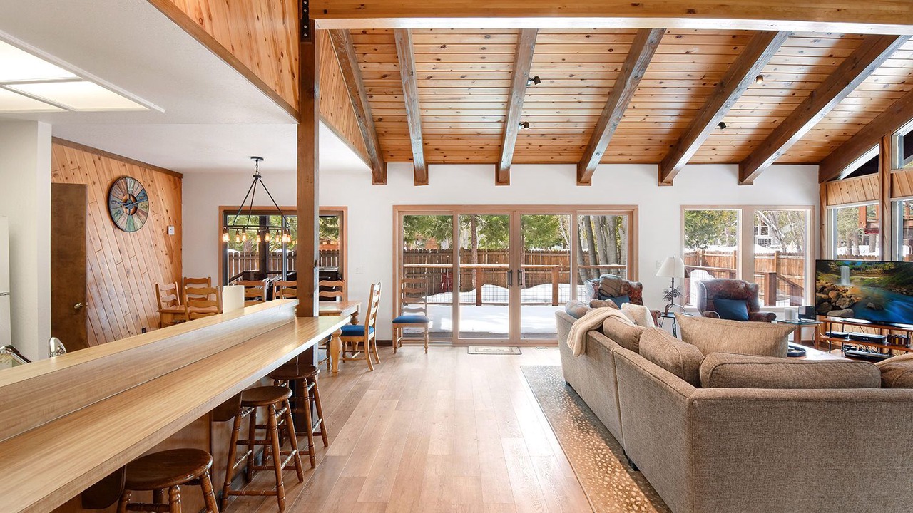 Photo of Livingroom in Tahoe Sierra Estates