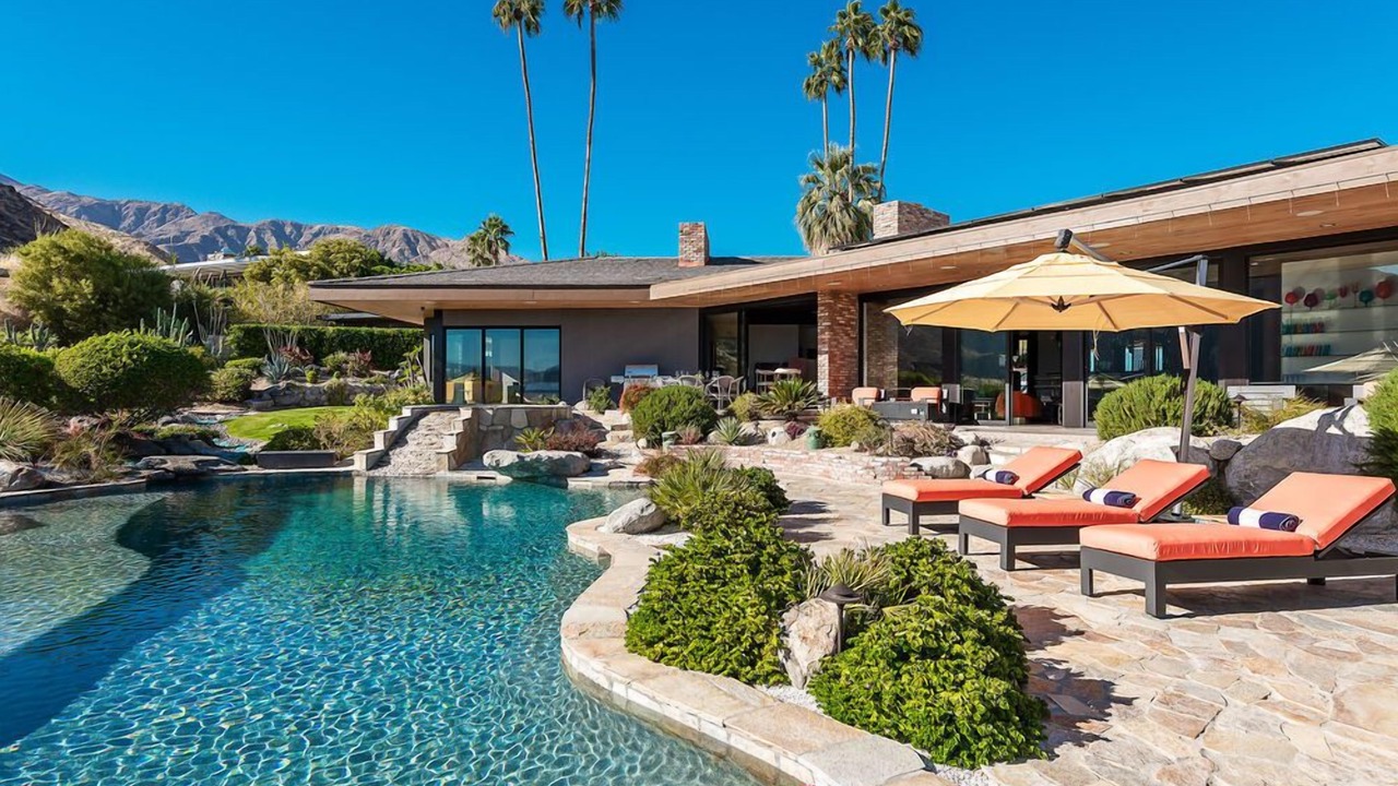 Photo of Outdoor in Little Tuscany