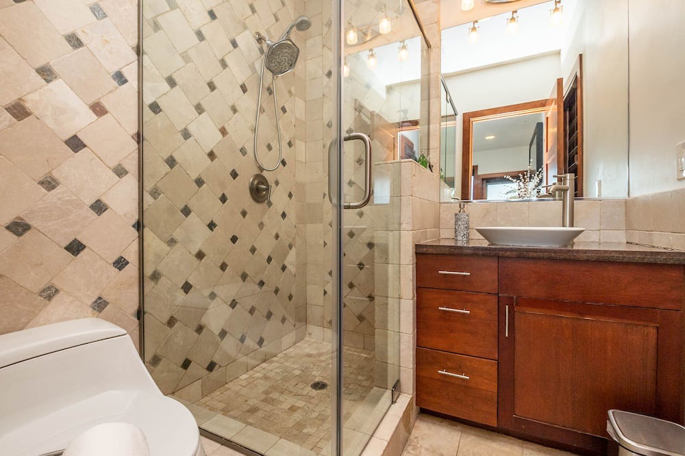 Photo of Bathroom in Mission Hills