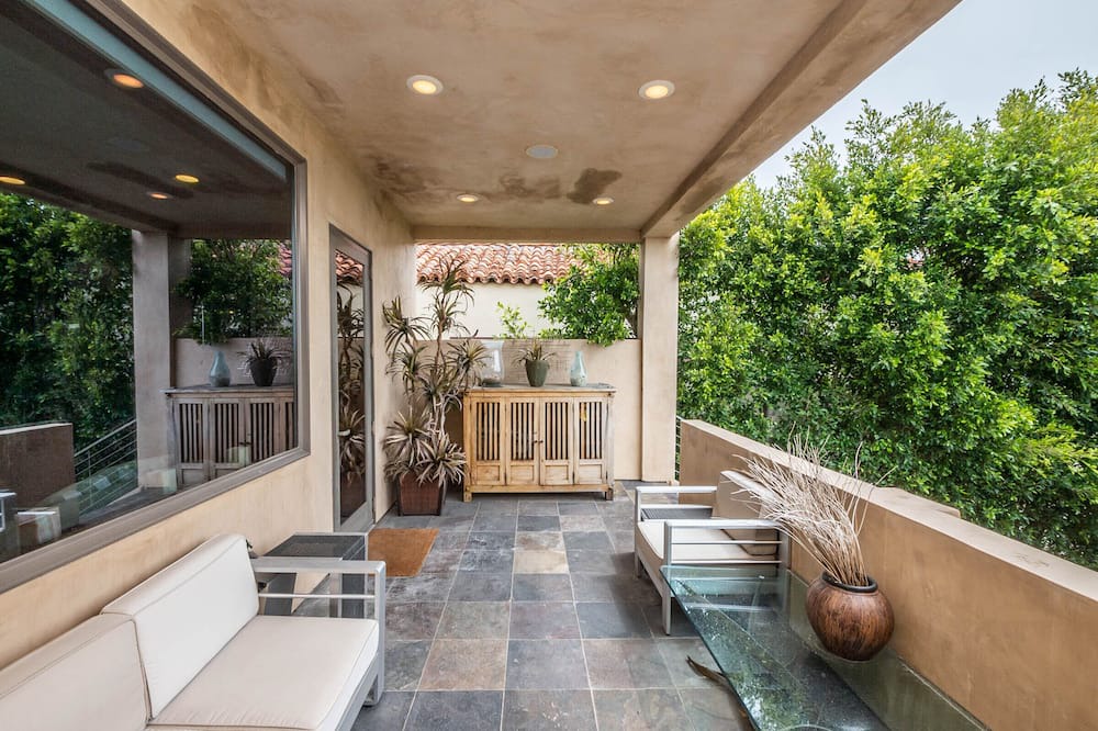 Photo of Outdoor in Mission Hills