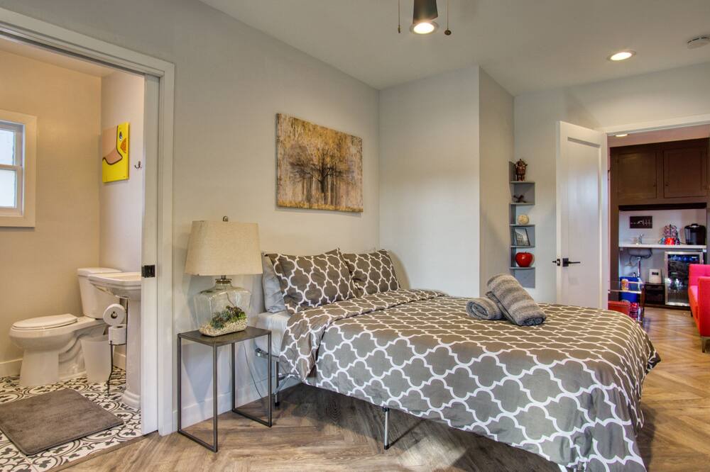 Photo of Bedroom in Grant Hill