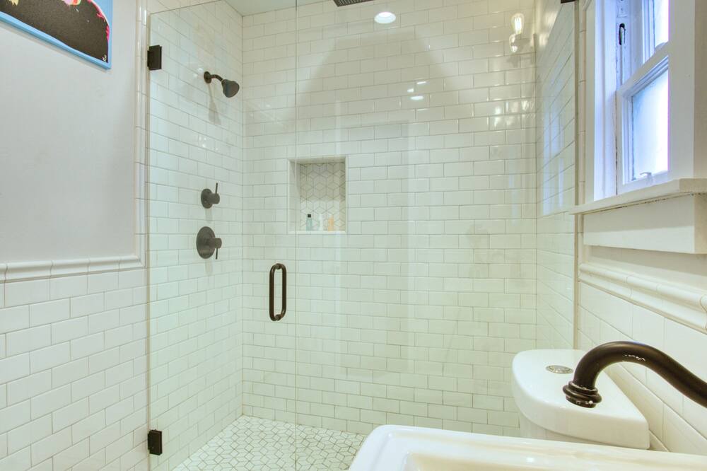 Photo of Bathroom in Grant Hill