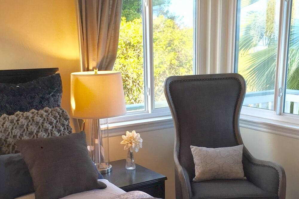 Photo of Bedroom in Loma Portal