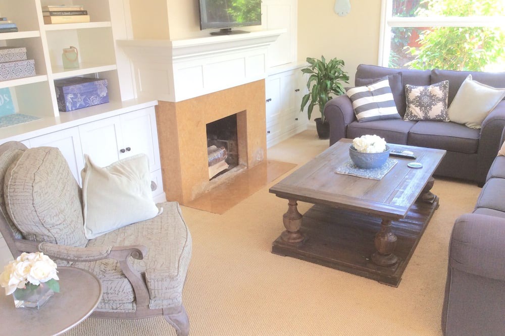 Photo of Livingroom in Loma Portal