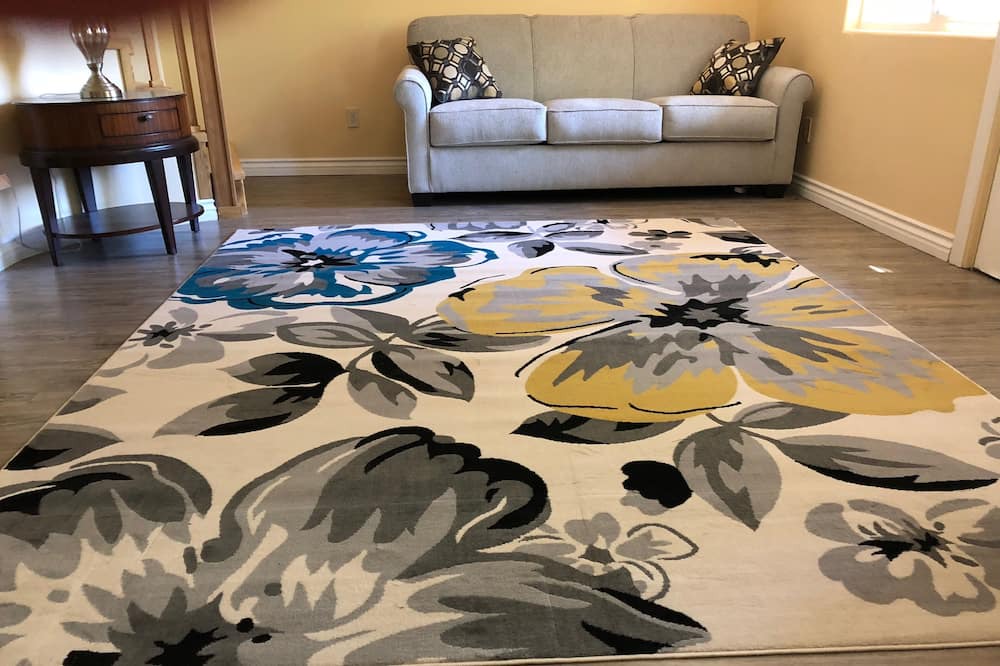 Photo of Livingroom in Fair Play