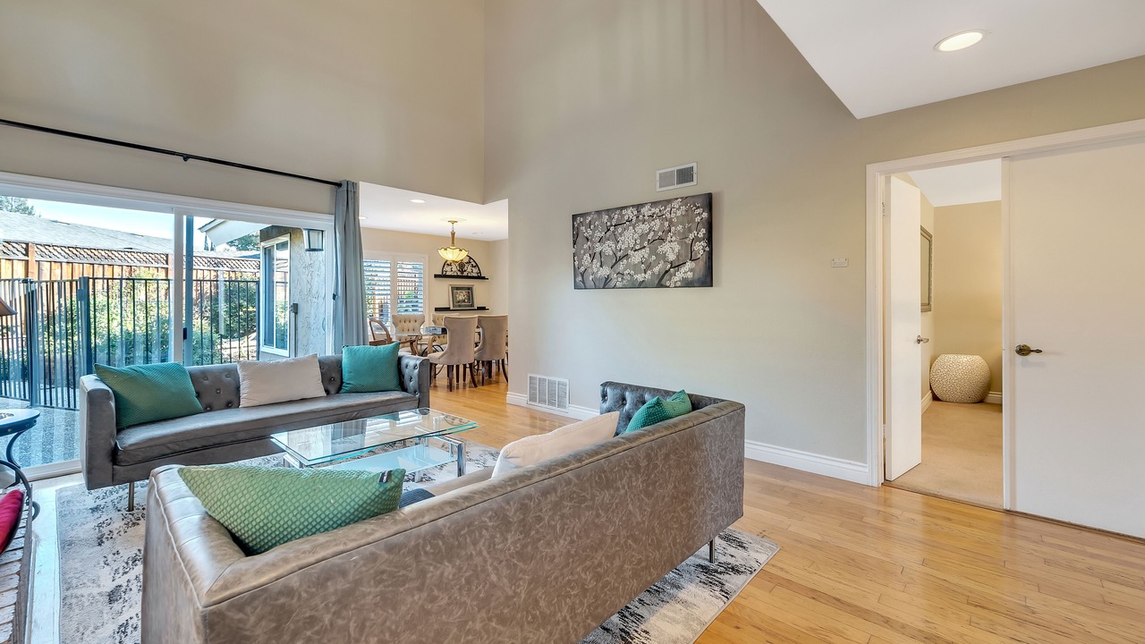 Photo of Livingroom in Edenvale