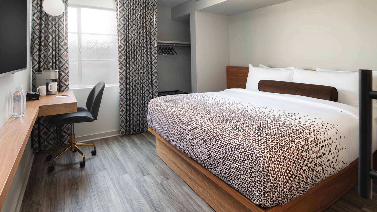 Photo of Bedroom in Downtown North