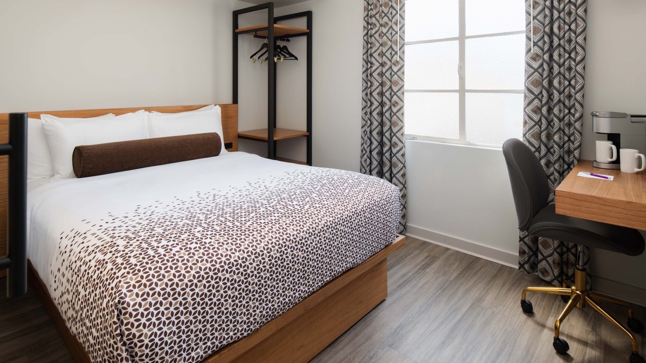 Photo of Bedroom in Downtown North