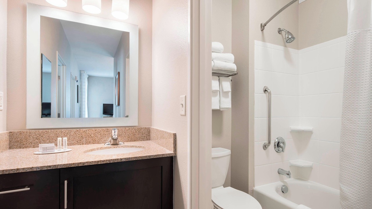 Photo of Bedroom in Vista