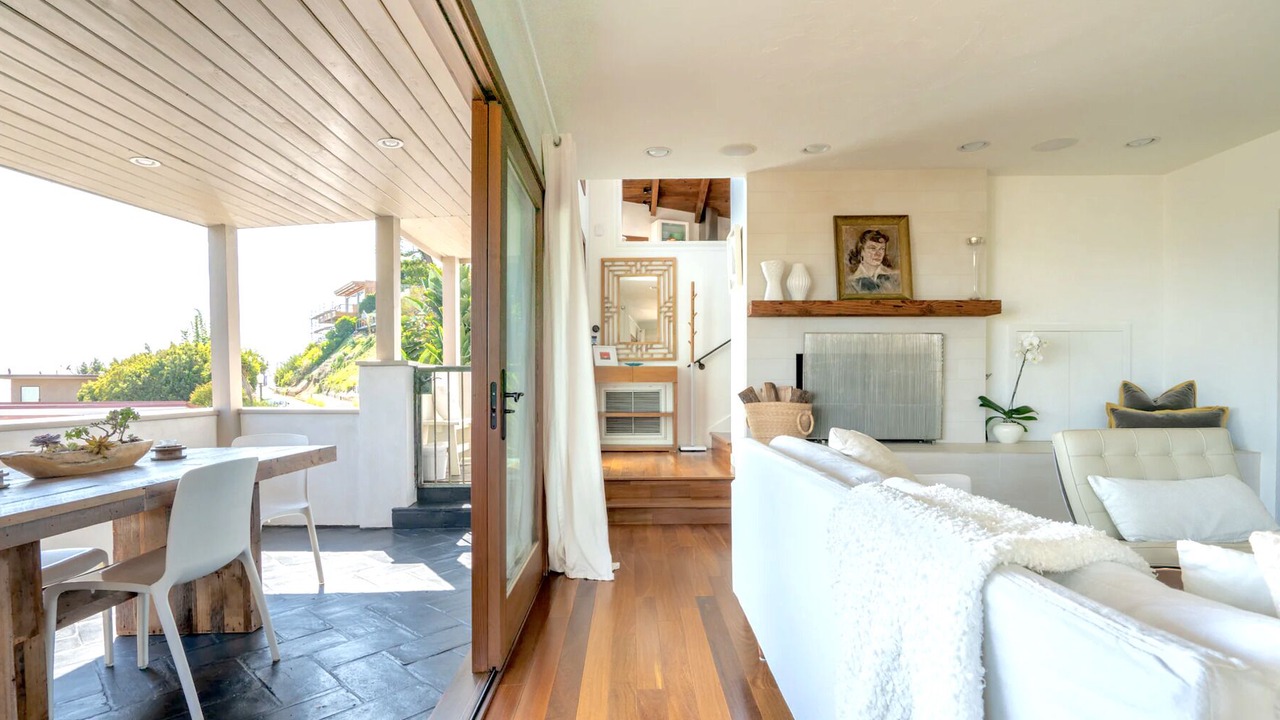 Photo of Livingroom in Pacific Palisades