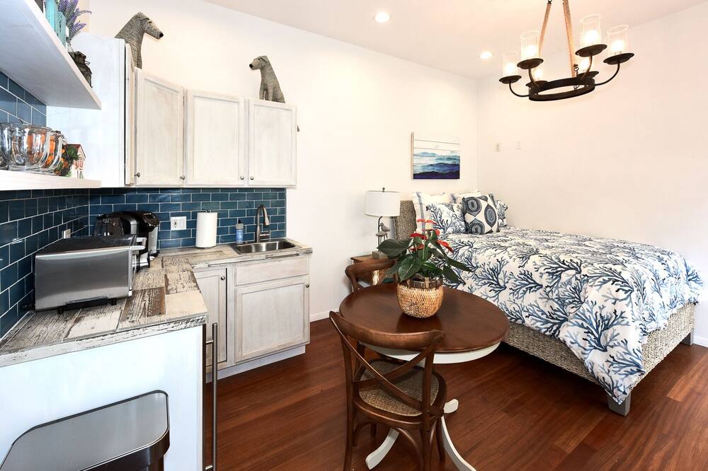 Photo of Bedroom in Silver Strand