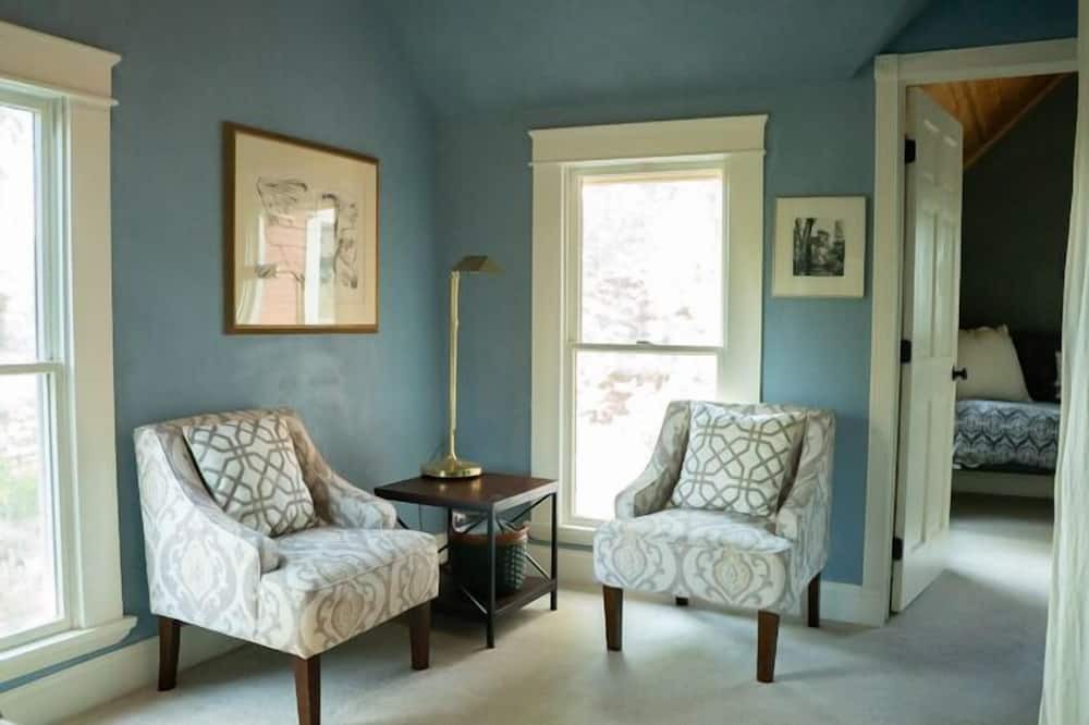 Photo of Livingroom in Orangevale