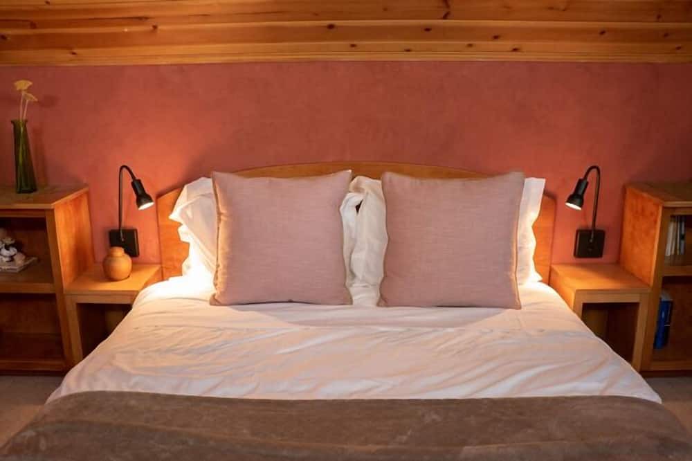 Photo of Bedroom in Orangevale
