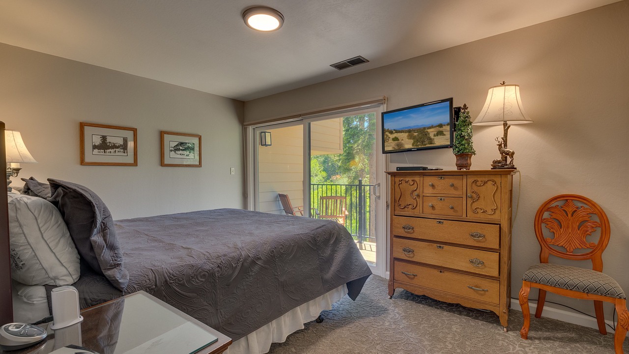 Photo of Bedroom in Carnelian Woods