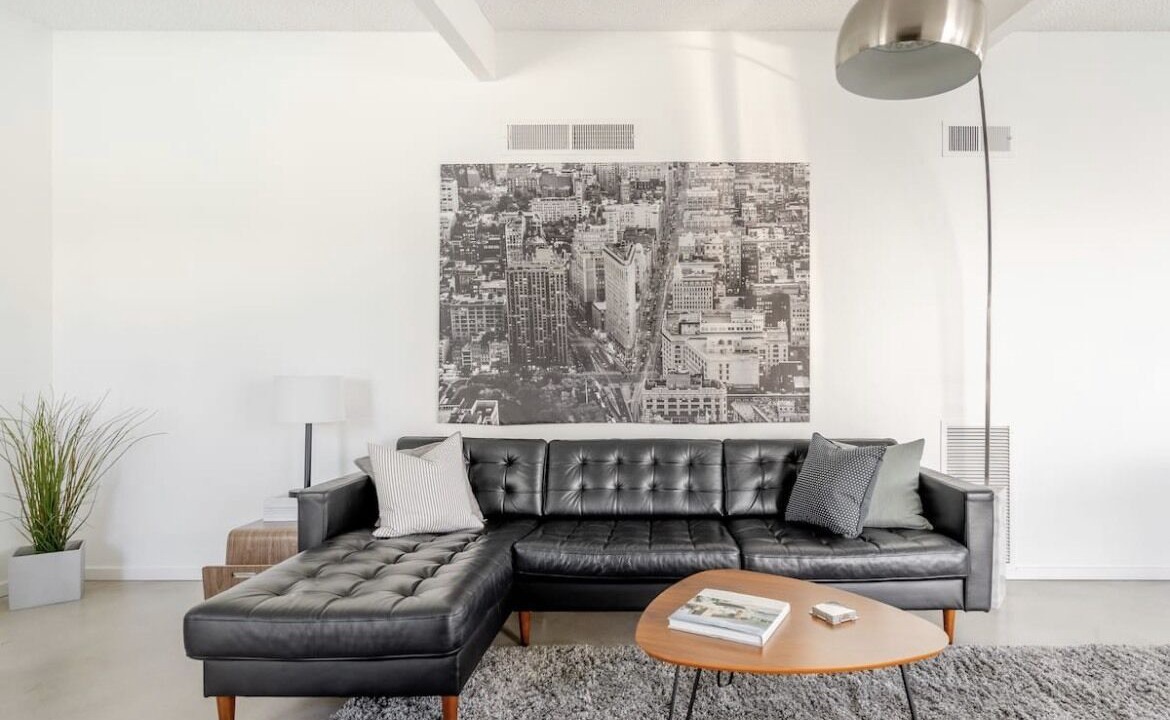Photo of Livingroom in Racquet Club Estates