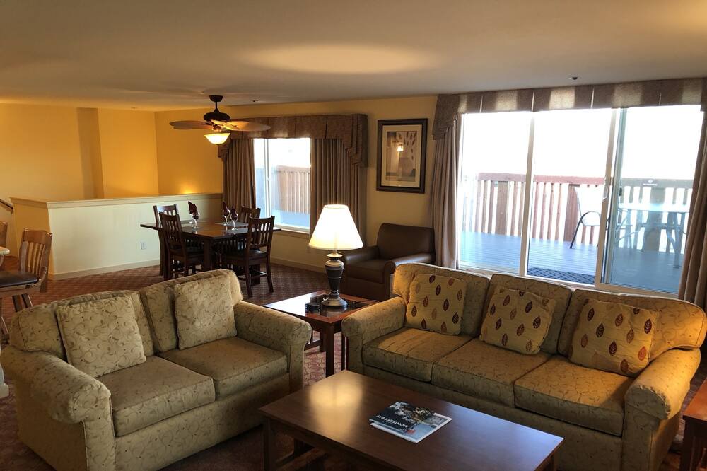 Photo of Livingroom in Pacific Grove