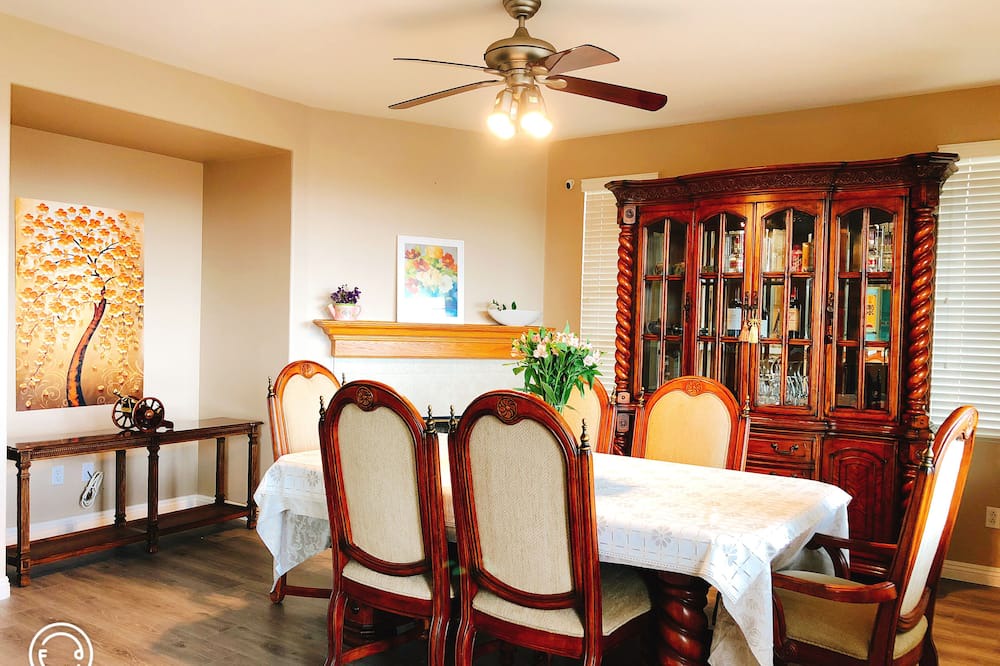 Photo of Kitchen in Lake Elsinore