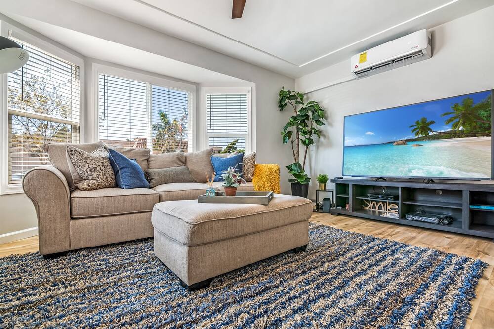 Photo of Livingroom in Talmadge