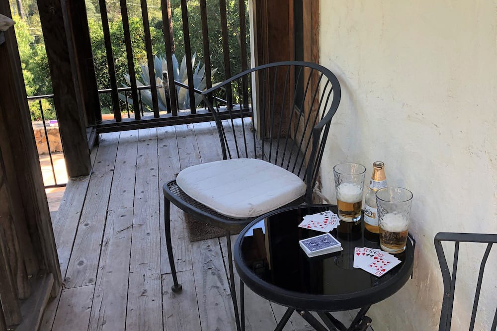 Photo of Patio Balcony in Mission Canyon