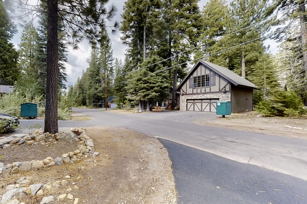 Photo of Others in Tahoma