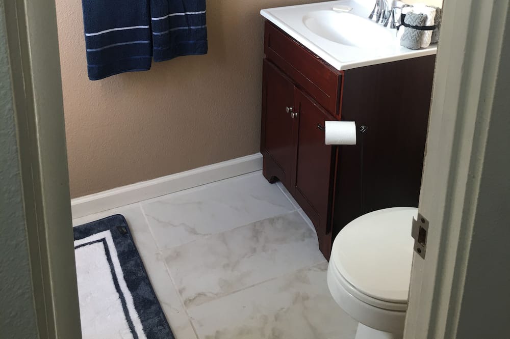 Photo of Bathroom in Costa Mesa
