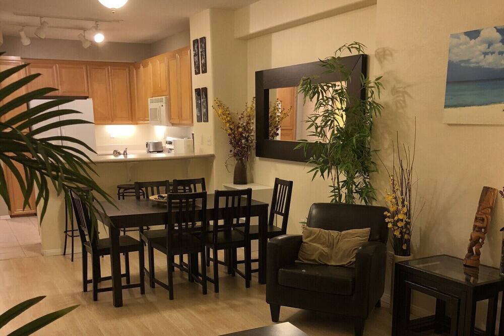 Photo of Livingroom in Pacific Terrace