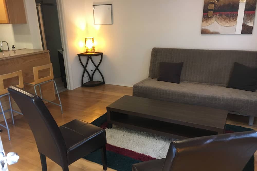 Photo of Livingroom in Los Feliz
