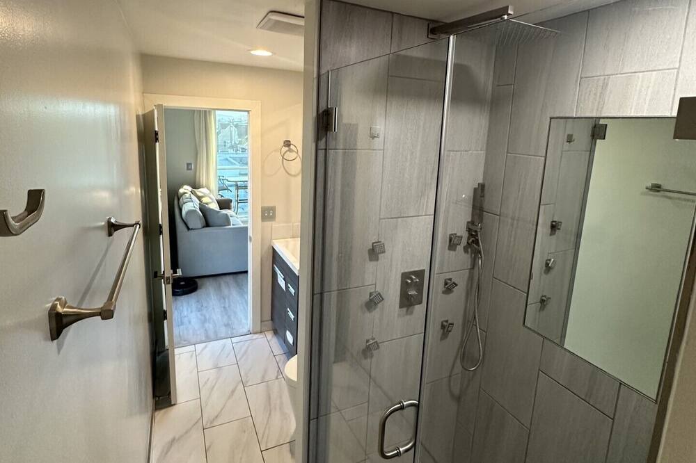 Photo of Bathroom in Mission Beach