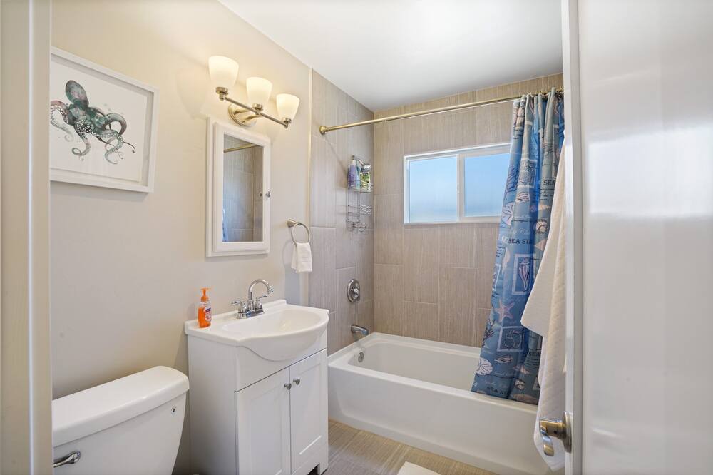 Photo of Bathroom in Logan Heights