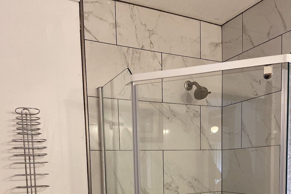 Photo of Bathroom in Cedar Ridge