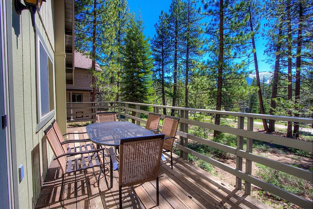 Photo of Patio Balcony in Country Club Estates