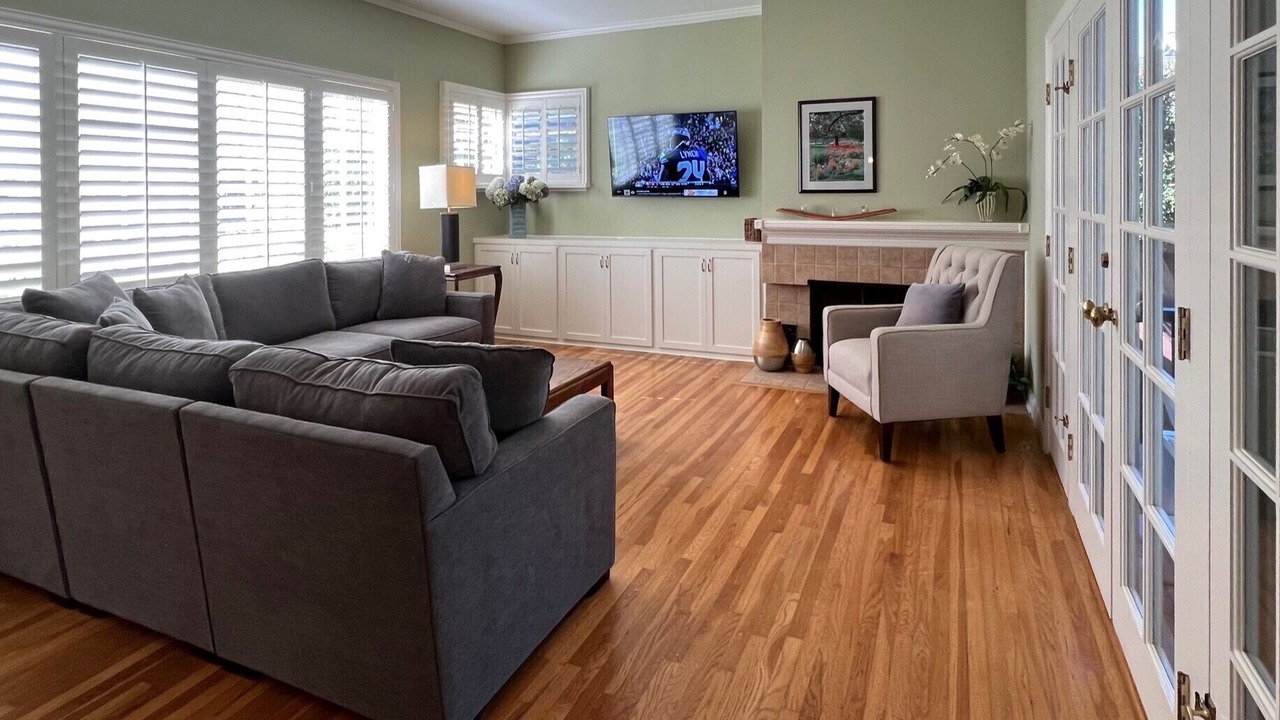 Photo of Livingroom in Studio City
