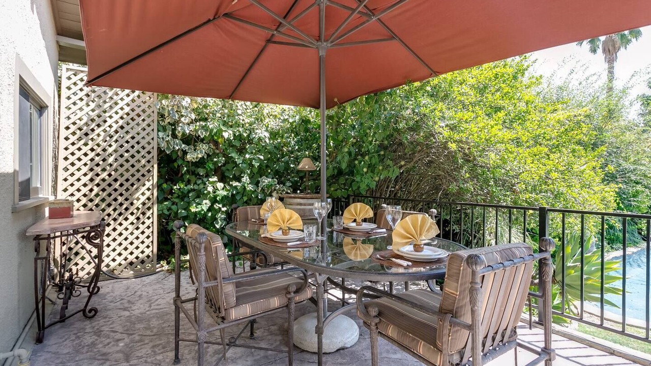 Photo of Outdoor in Altadena