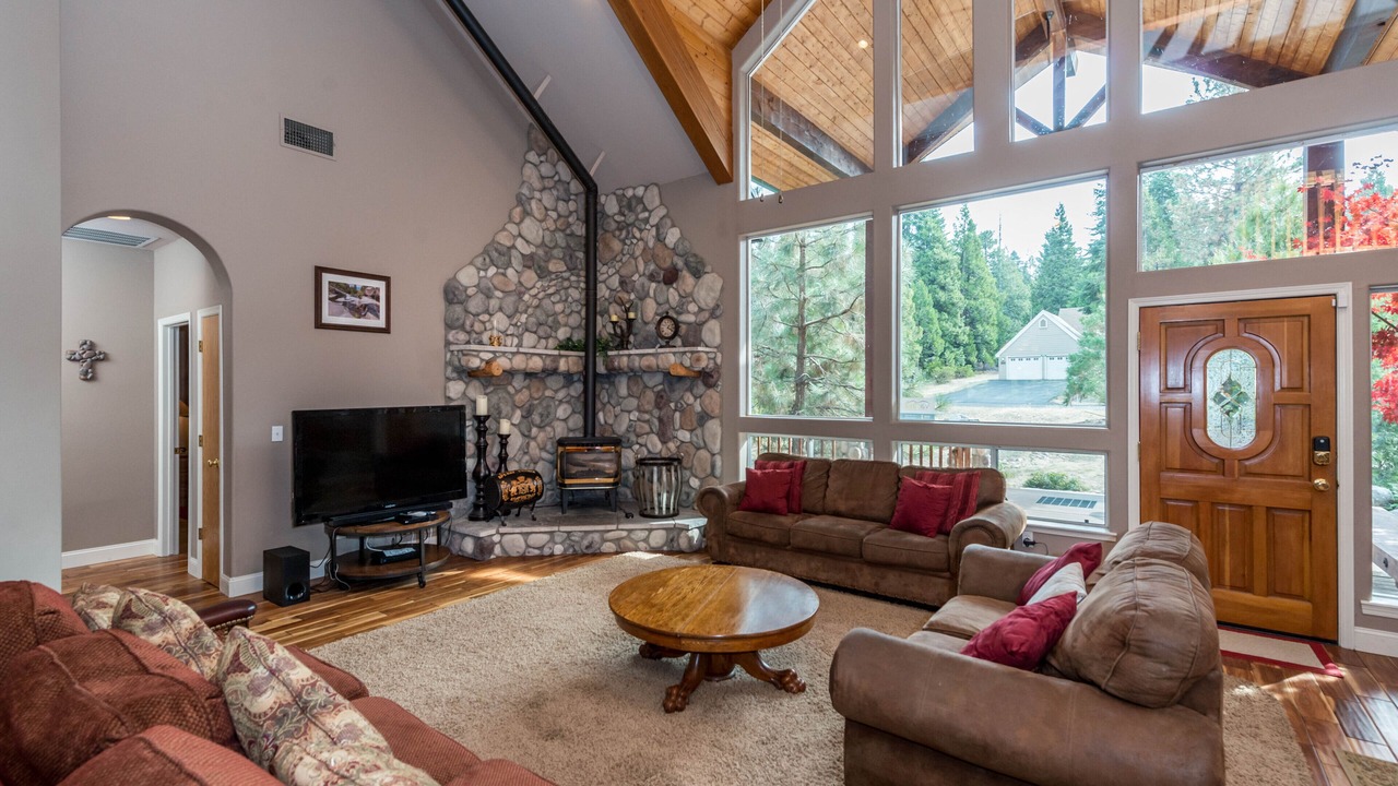 Photo of Livingroom in Granite Ridge